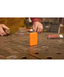 Зажигалка Zippo 231 Orange Matte Зажигалка Zippo 231 Orange Matte