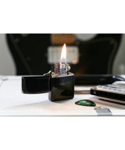 Zippo Lighter 24756 Classic High Polish Black Zippo Lighter 24756 Classic High Polish Black